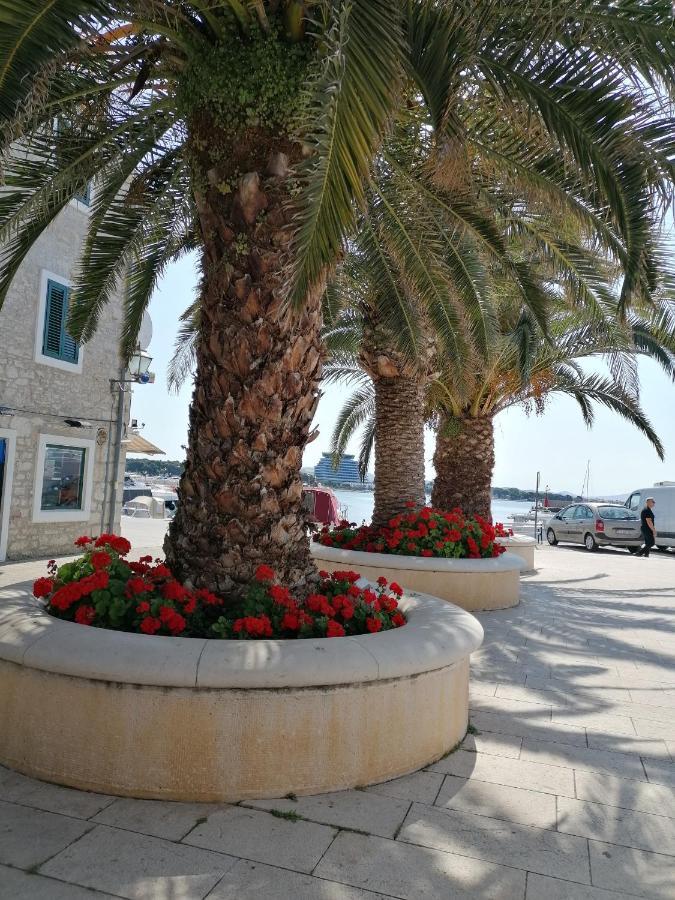 Haeuschen Am Meer Vodice Exteriör bild